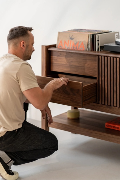 JAMM 111 Szafka pod Gramofon i Płyty Winylowe Drewno Orzechowe
